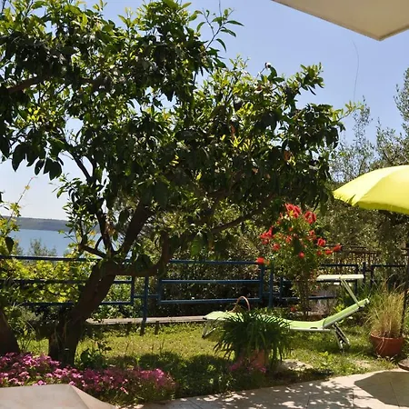 And Knez Hiša za goste Portoroz