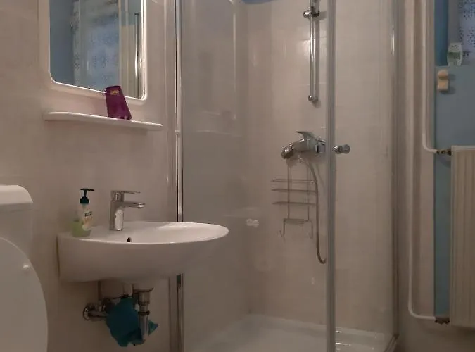 ゲストハウス And Knez