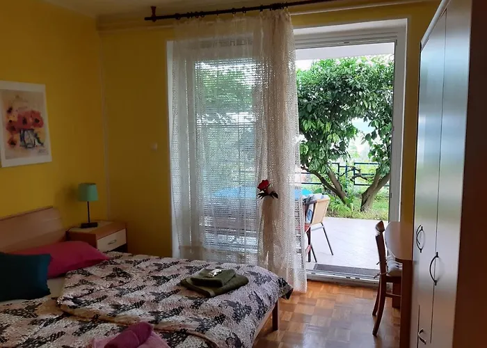 And Knez ゲストハウス 3*