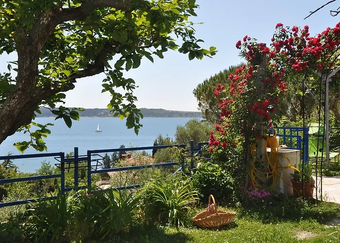 ゲストハウス And Knez